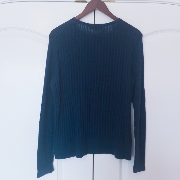 Beautiful Textured Sweater - Picture 7 of 8